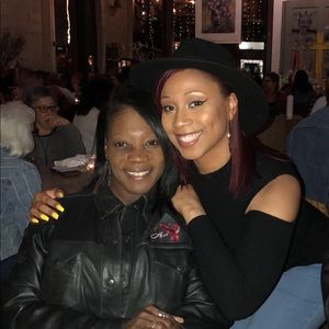 Meet your Posher, Sabrina